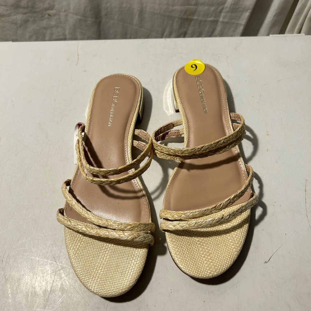 BCBGENERATION ivory braided flat sandals size 9 NWT